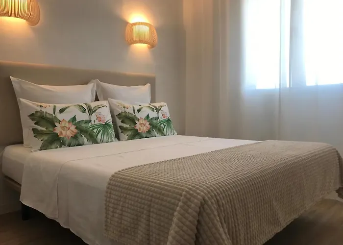 Moraira, Precioso Adosado Al Lado Del Mar
