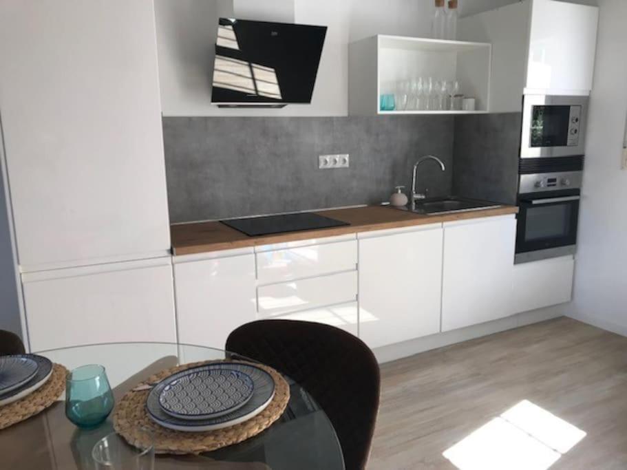Ferienhaus Moraira, Precioso Adosado Al Lado Del Mar Moraira